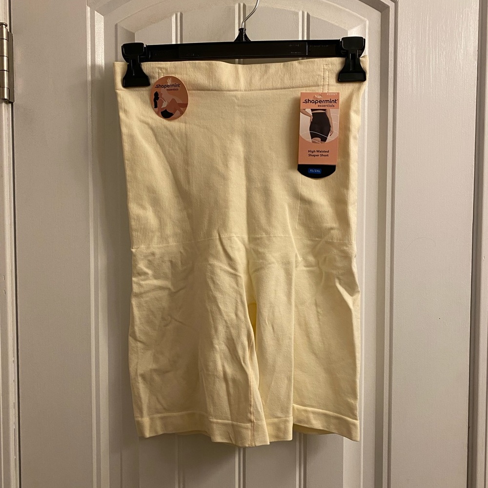 NWT Shapermint high waisted shaper shorts